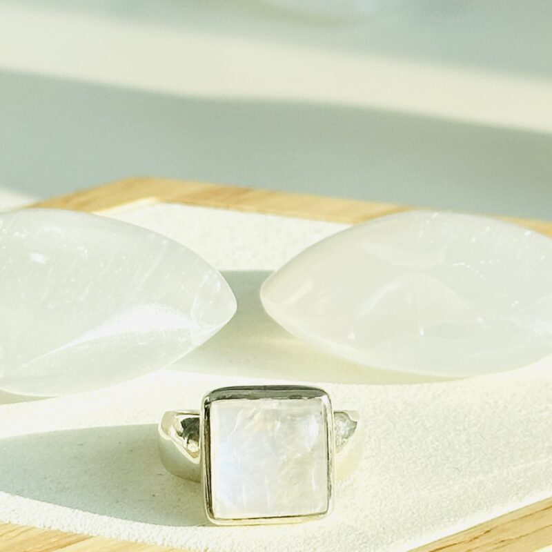 Bague Luna - Pierre de Lune - Carré 11 mm